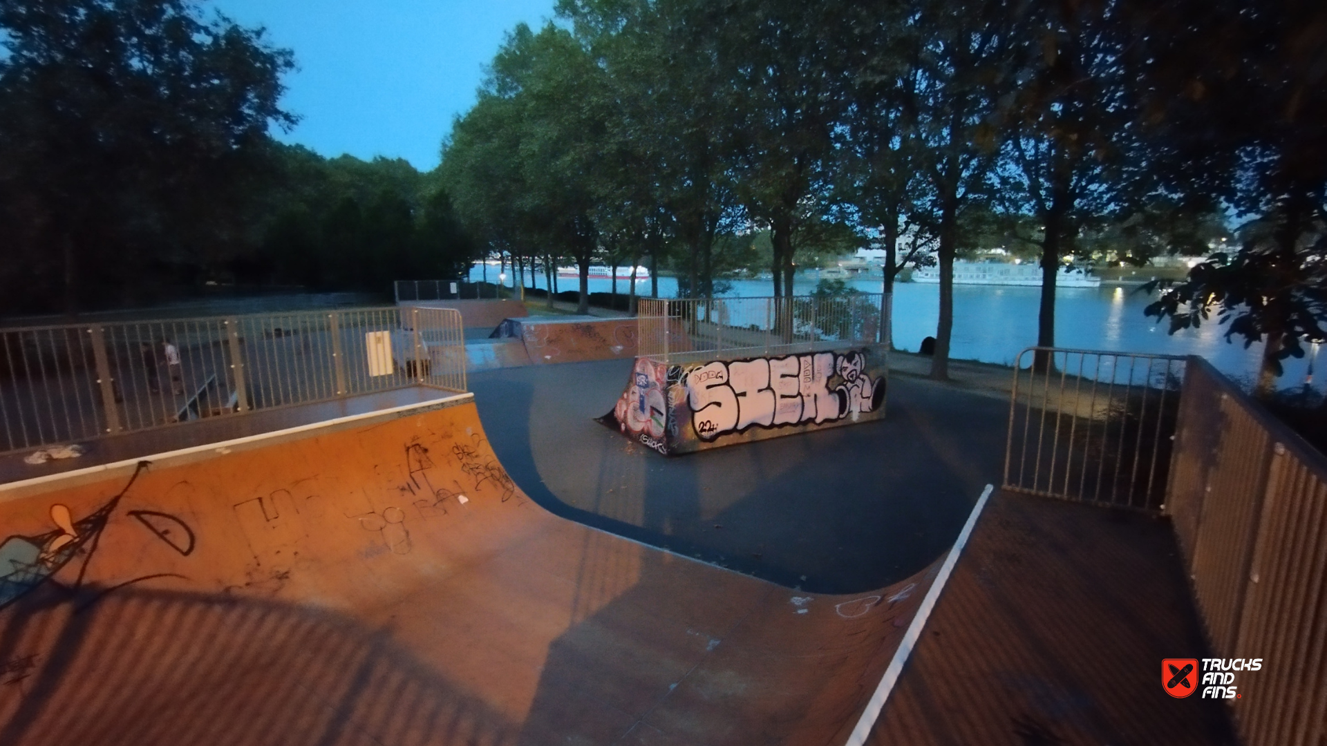 Asnières-sur-Seine skatepark